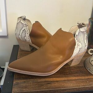 Dolce vita booties Size 8